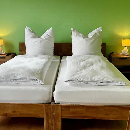 Ferienhaus FEWO Unterm Stein - Ganzes Haus - 5 Schlafzimmer