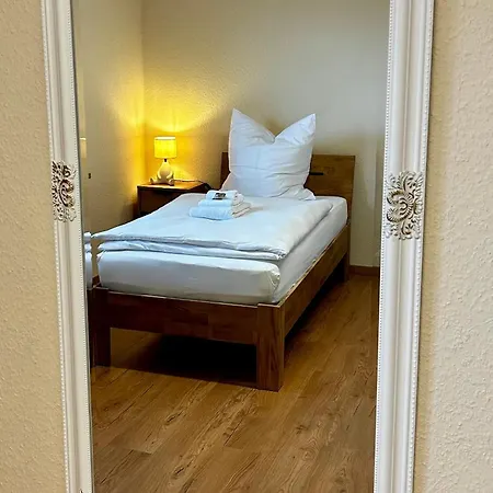 Ferienhaus FEWO Unterm Stein - Ganzes Haus - 5 Schlafzimmer Alheim